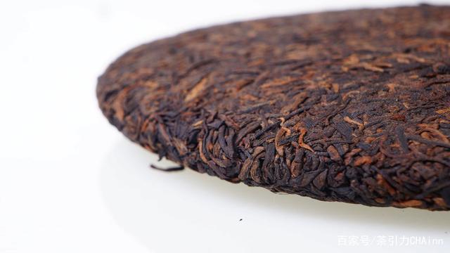 过年肉吃多了刮刮油：普洱熟茶和生茶的功效